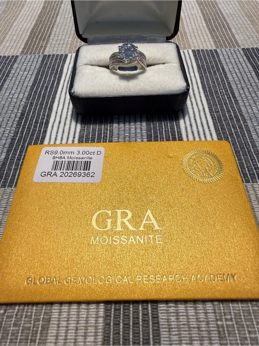 💍✨ Stunning Moissanite Rings Available! ✨💍